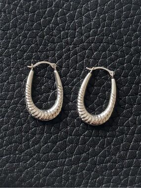 10K Oval Hoop earrings
